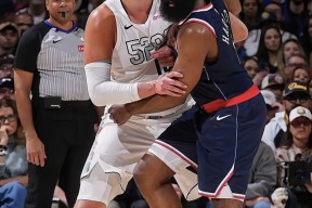 爱游戏官方正版下载塔图姆焦点对战，穆雷与90激战热火分钟，锐不可当胜负难料！的简单介绍