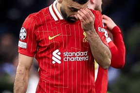 爱游戏体育赛事直播包含萨拉赫回归赛场，突破纪录首场状态亮眼，老鹰观众沸腾！的词条